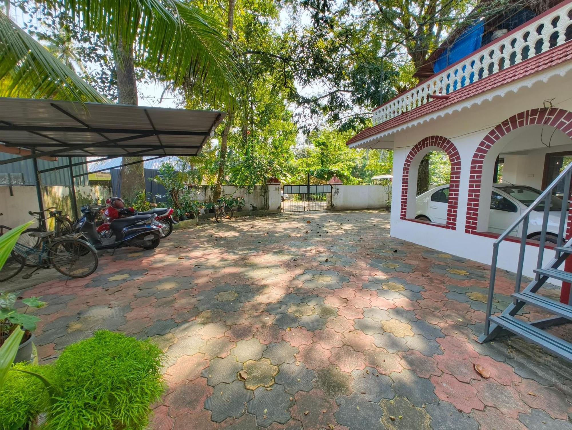 'Marari Johns Homestay' Mararikulam, Alappuzha Extérieur photo